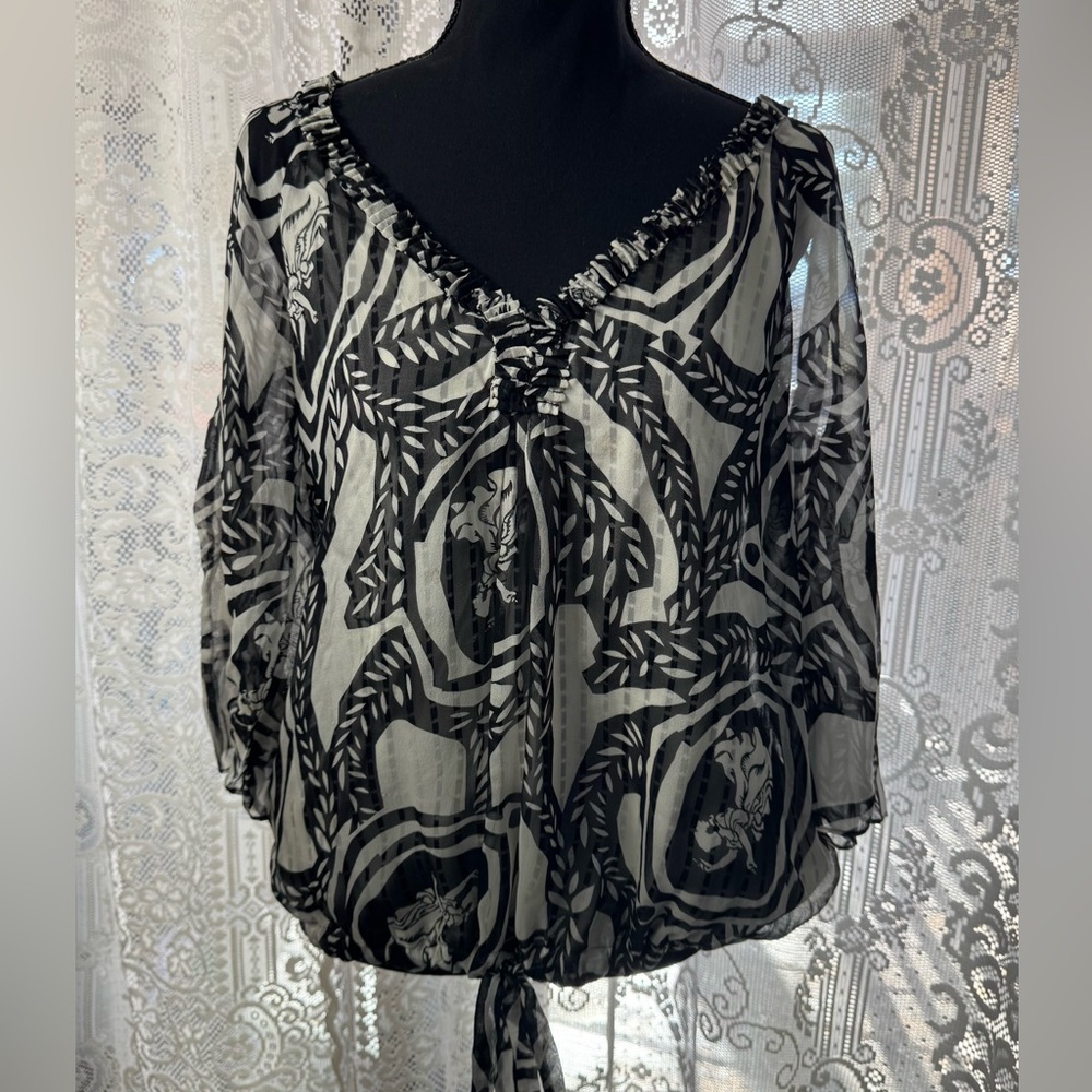 Diane Von Furstenberg Womens 10 Silk Black White Print Ruffle Blouse Bell Sleeve - Picture 8 of 8